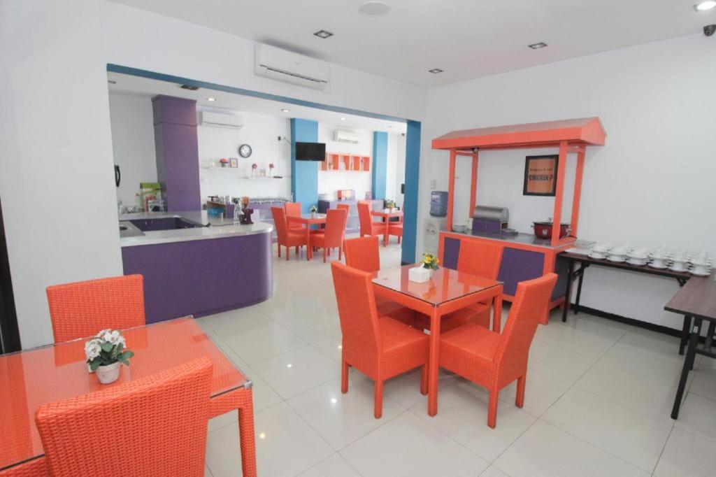 Oriza Hotel Surabaya Kültér fotó