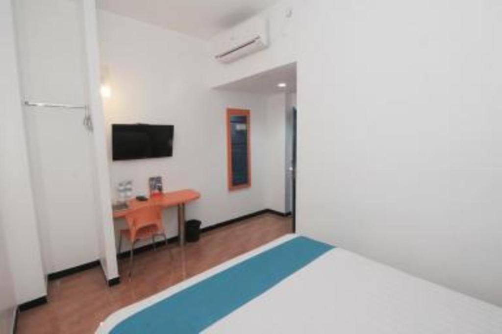 Oriza Hotel Surabaya Kültér fotó