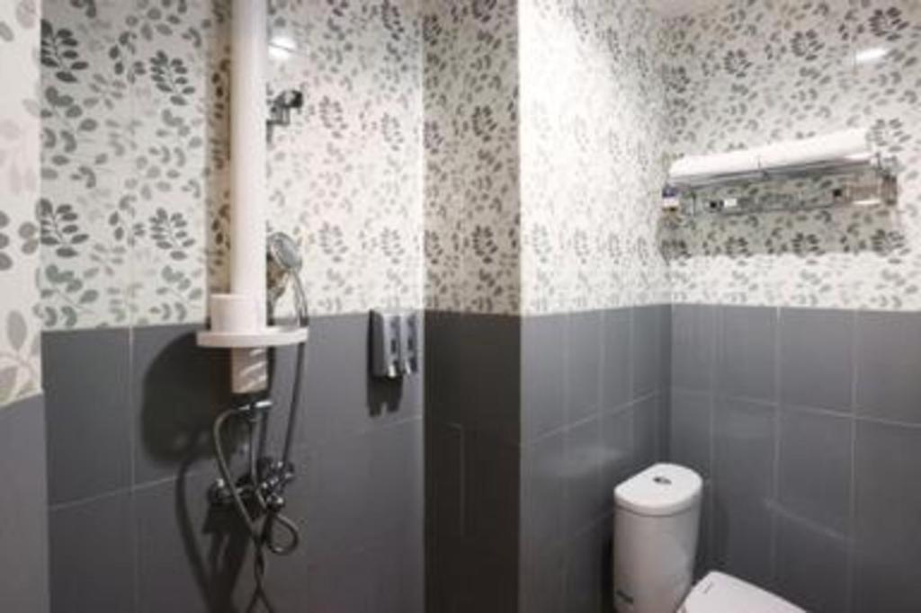 Oriza Hotel Surabaya Kültér fotó
